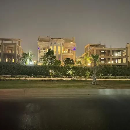 Modern Villa With Coverable Pool Sheik Zayed Sheikh Zayed City Exterior photo