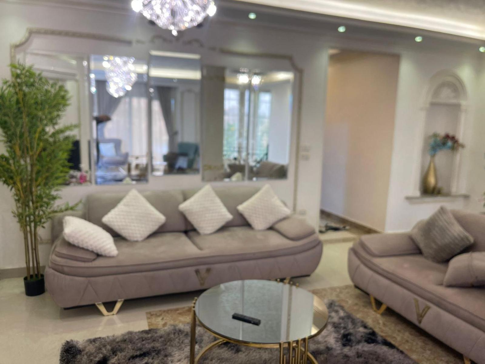 Modern With Coverable Pool Sheik Zayed Villa Sheikh Zayed City