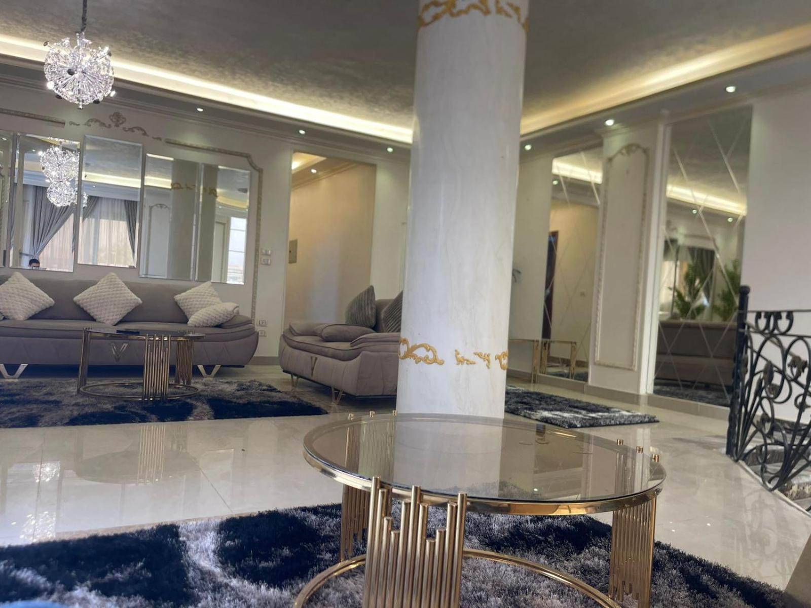 Modern With Coverable Pool Sheik Zayed Villa