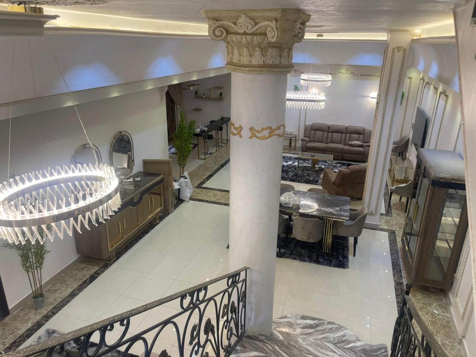 Modern With Coverable Pool Sheik Zayed Villa *