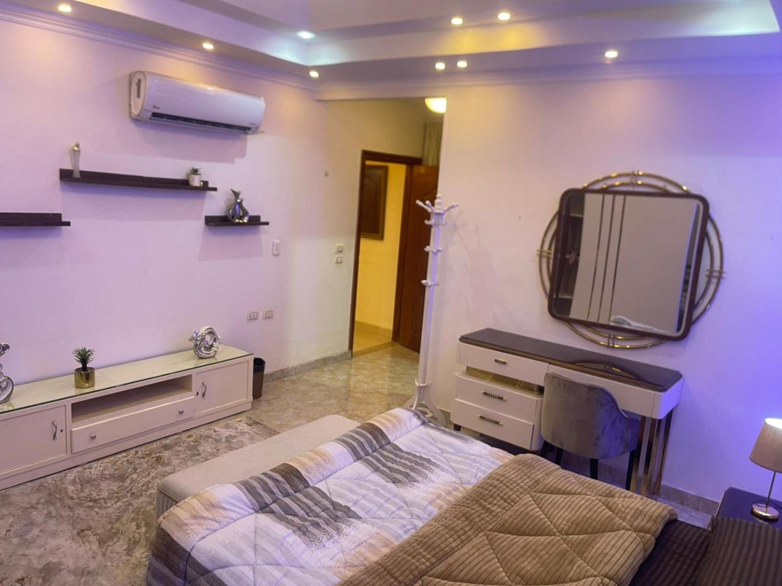 Villa Modern With Coverable Pool Sheik Zayed