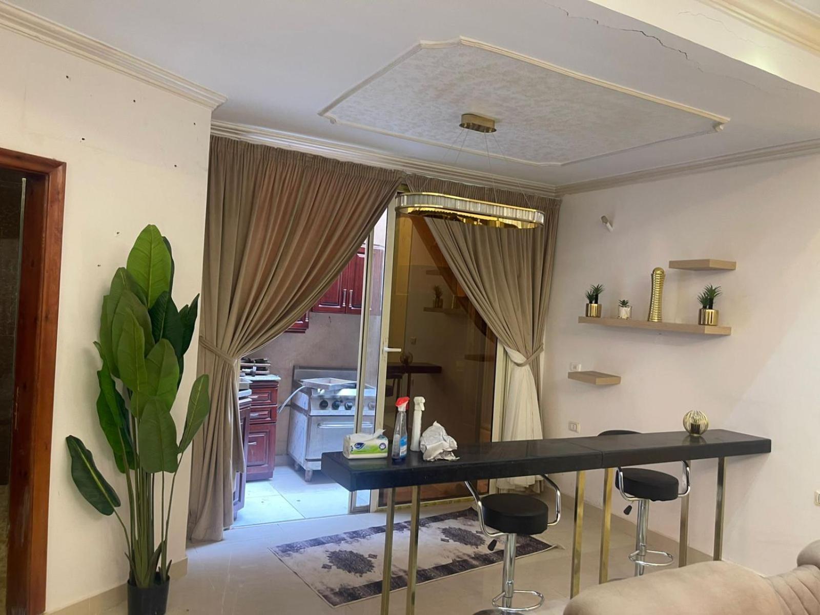 Modern With Coverable Pool Sheik Zayed Villa Sheikh Zayed City