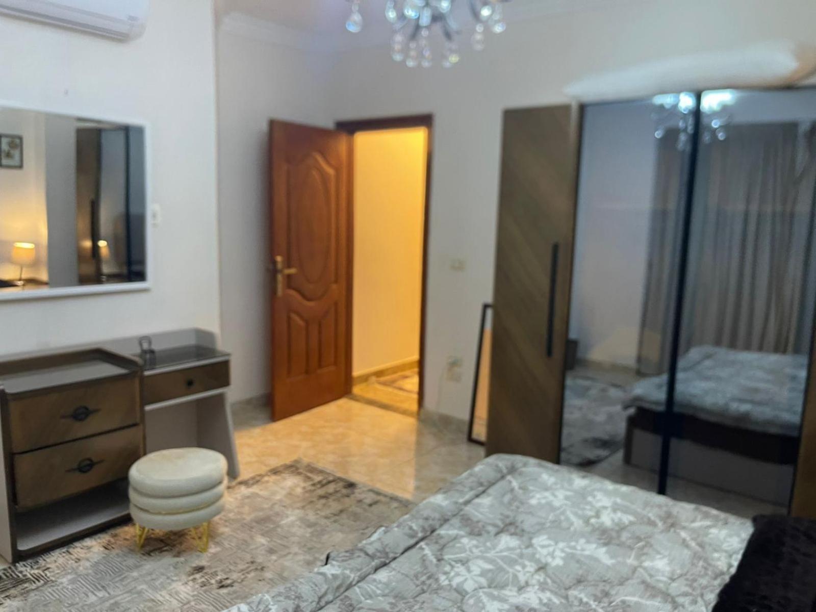 Modern With Coverable Pool Sheik Zayed Villa Sheikh Zayed City