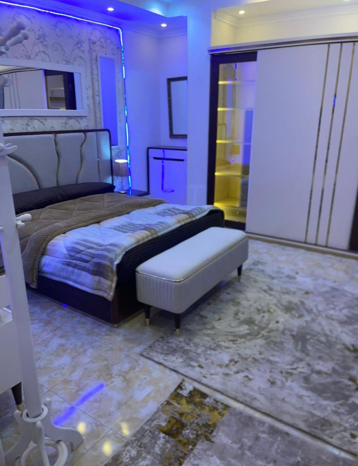 Modern With Coverable Pool Sheik Zayed Villa