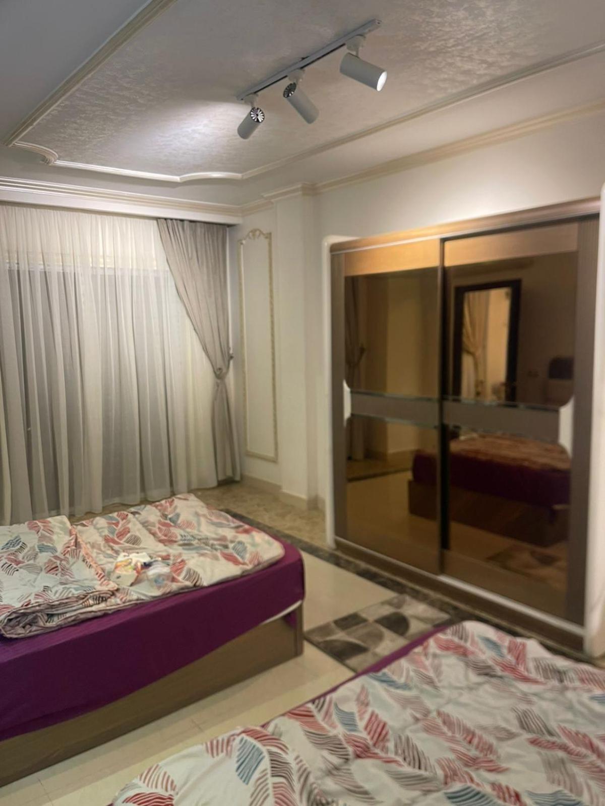 Villa Modern With Coverable Pool Sheik Zayed